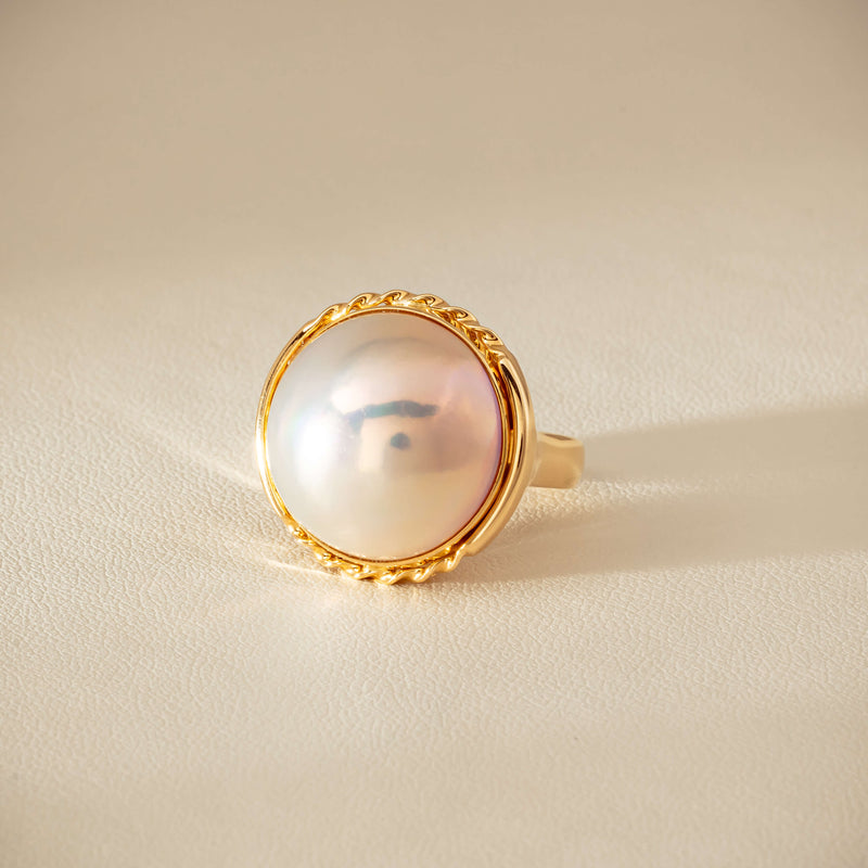 Deja Vu 18ct Yellow Gold 17mm Mabe Pearl Ring