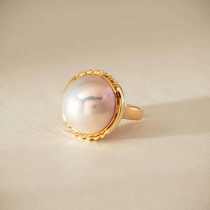 Deja Vu 18ct Yellow Gold 17mm Mabe Pearl Ring