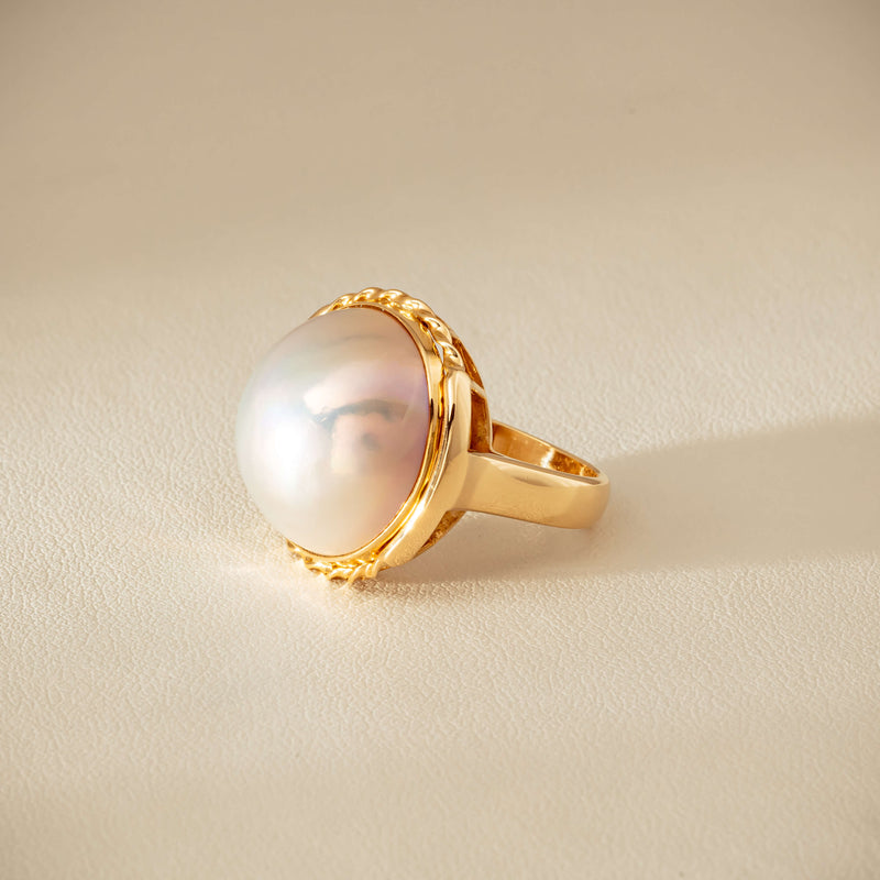 Deja Vu 18ct Yellow Gold 17mm Mabe Pearl Ring