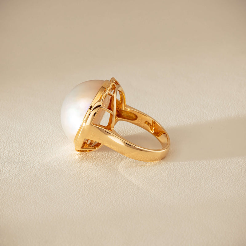 Deja Vu 18ct Yellow Gold 17mm Mabe Pearl Ring