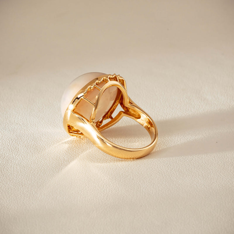 Deja Vu 18ct Yellow Gold 17mm Mabe Pearl Ring