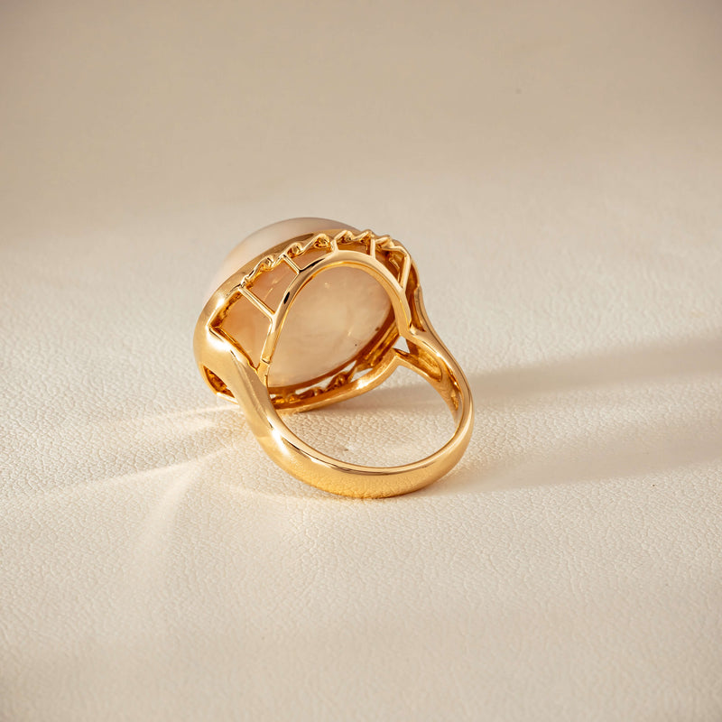 Deja Vu 18ct Yellow Gold 17mm Mabe Pearl Ring