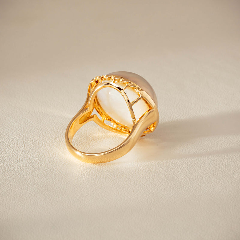 Deja Vu 18ct Yellow Gold 17mm Mabe Pearl Ring