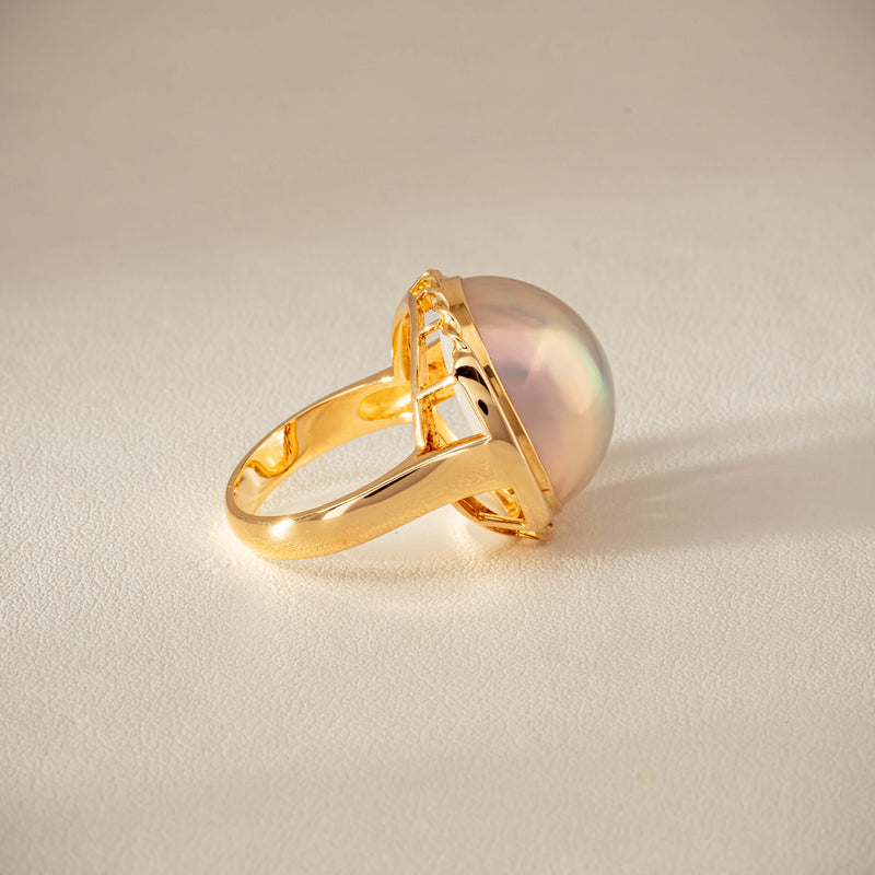 Deja Vu 18ct Yellow Gold 17mm Mabe Pearl Ring