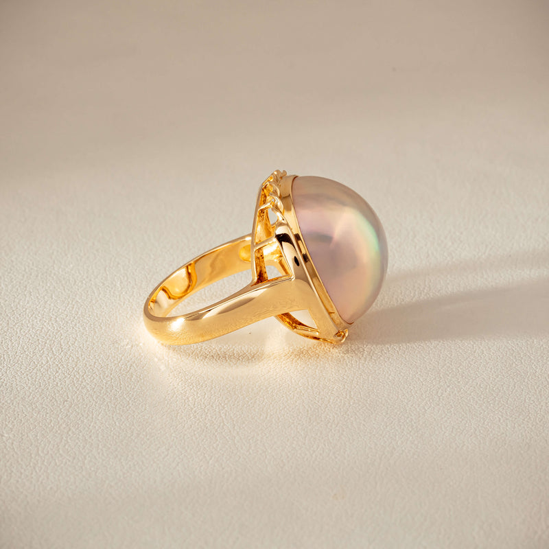 Deja Vu 18ct Yellow Gold 17mm Mabe Pearl Ring