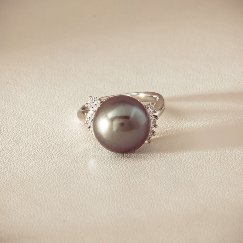 Deja Vu Platinum 12.9mm Black Pearl & Diamond Ring