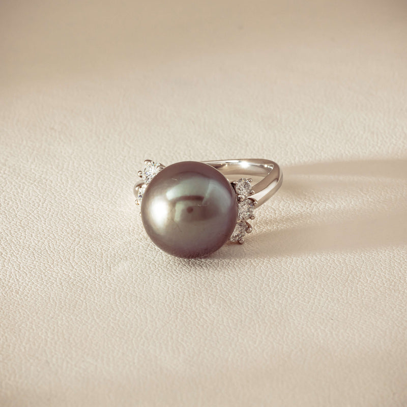 Deja Vu Platinum 12.9mm Black Pearl & Diamond Ring