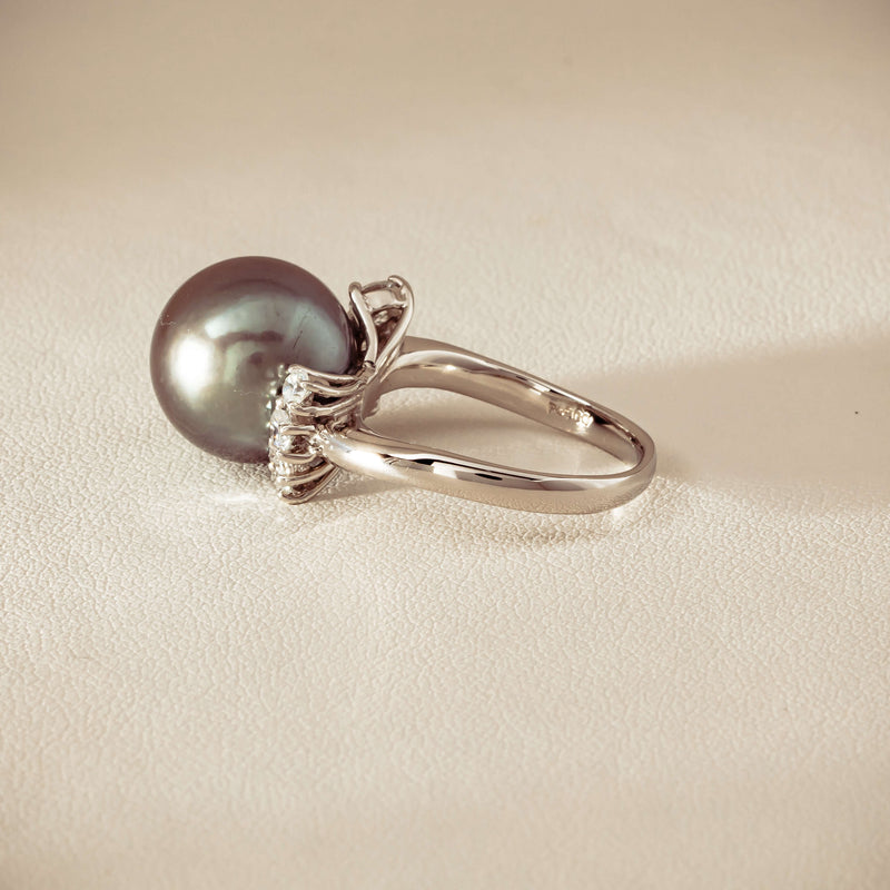 Deja Vu Platinum 12.9mm Black Pearl & Diamond Ring