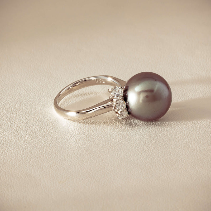 Deja Vu Platinum 12.9mm Black Pearl & Diamond Ring