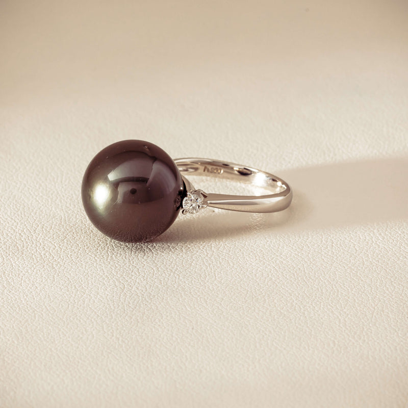 Deja Vu Platinum 13.5mm Black Pearl & Diamond Ring