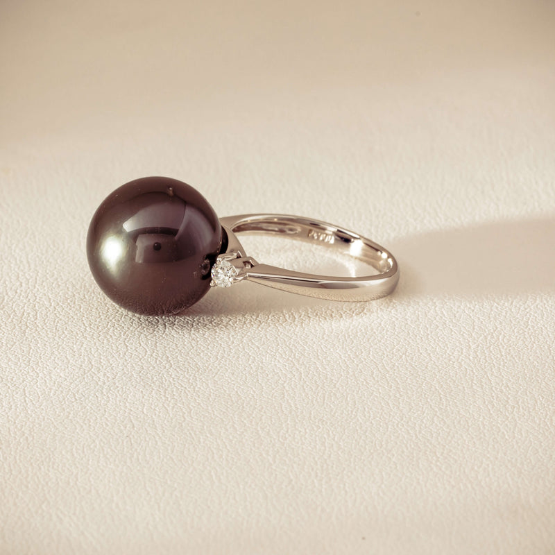 Deja Vu Platinum 13.5mm Black Pearl & Diamond Ring