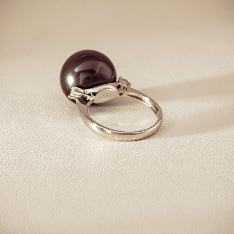 Deja Vu Platinum 13.5mm Black Pearl & Diamond Ring