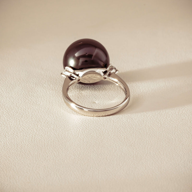 Deja Vu Platinum 13.5mm Black Pearl & Diamond Ring
