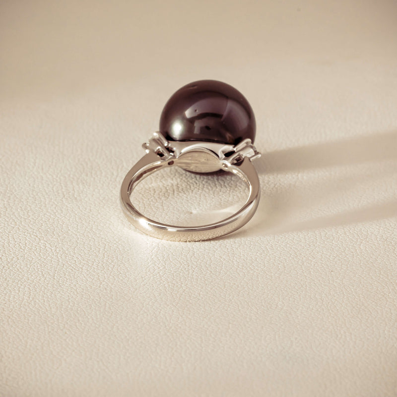 Deja Vu Platinum 13.5mm Black Pearl & Diamond Ring
