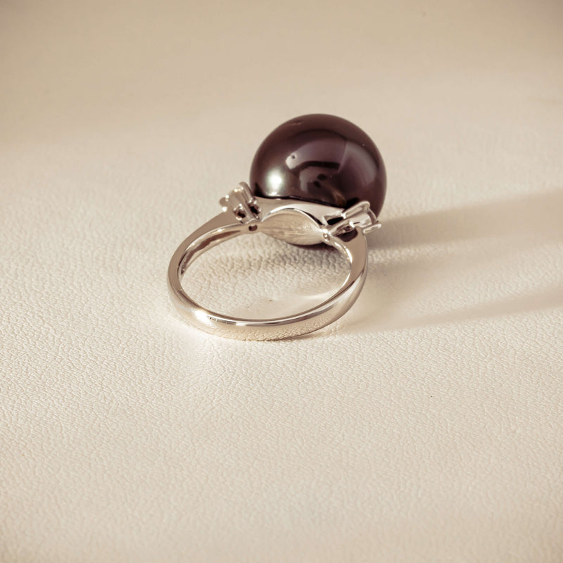 Deja Vu Platinum 13.5mm Black Pearl & Diamond Ring