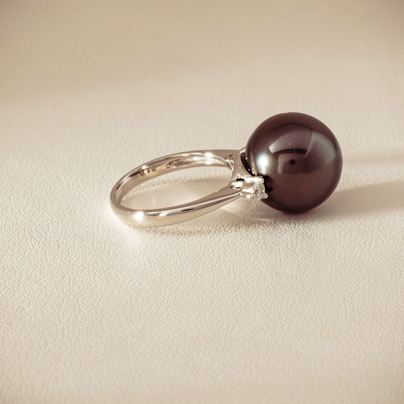 Deja Vu Platinum 13.5mm Black Pearl & Diamond Ring