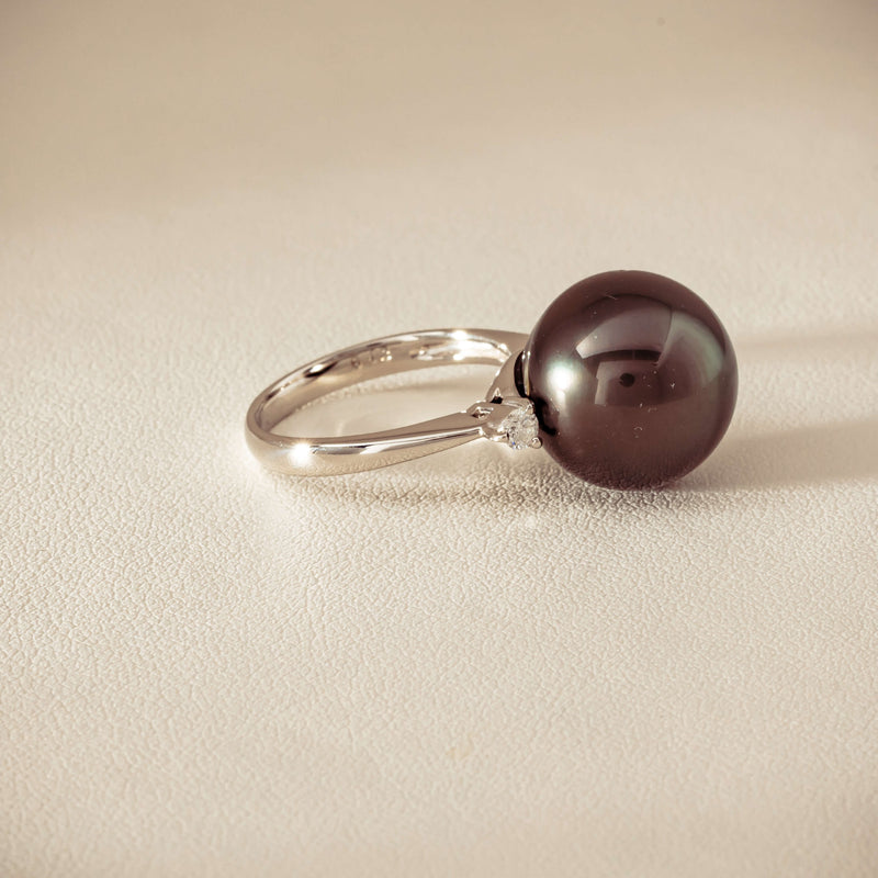 Deja Vu Platinum 13.5mm Black Pearl & Diamond Ring