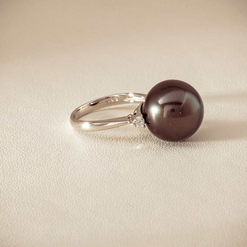 Deja Vu Platinum 13.5mm Black Pearl & Diamond Ring