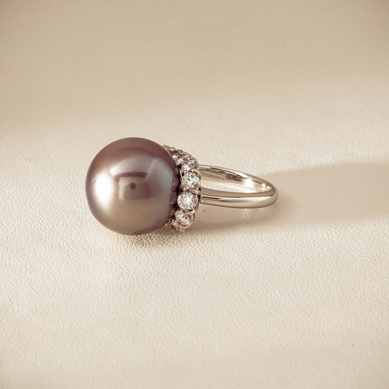 Deja Vu Platinum 16mm Black Pearl & Diamond Ring