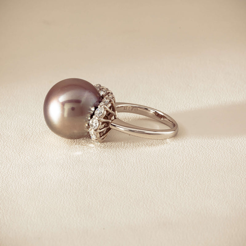 Deja Vu Platinum 16mm Black Pearl & Diamond Ring
