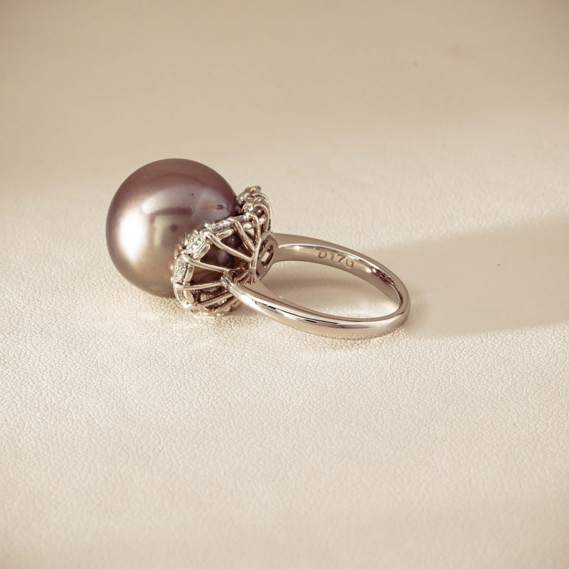 Deja Vu Platinum 16mm Black Pearl & Diamond Ring