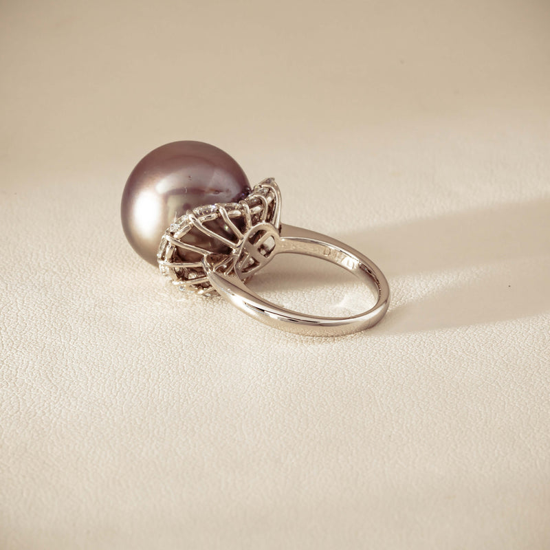 Deja Vu Platinum 16mm Black Pearl & Diamond Ring