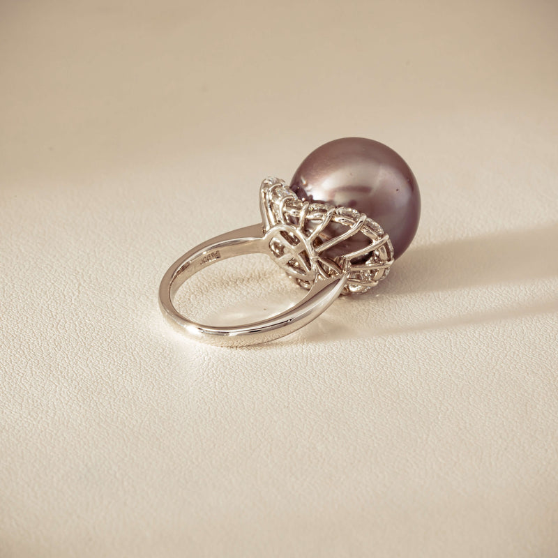 Deja Vu Platinum 16mm Black Pearl & Diamond Ring