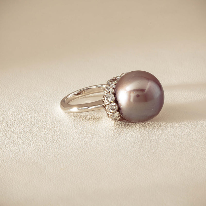 Deja Vu Platinum 16mm Black Pearl & Diamond Ring