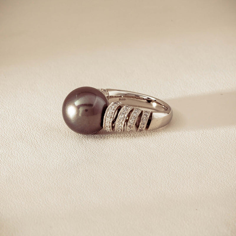 Deja Vu Platinum 13mm Black Pearl & Diamond Ring