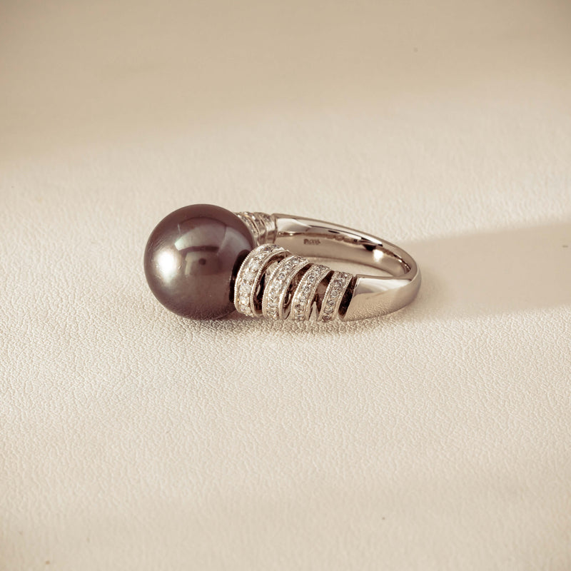 Deja Vu Platinum 13mm Black Pearl & Diamond Ring