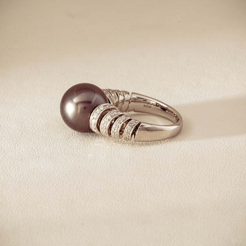 Deja Vu Platinum 13mm Black Pearl & Diamond Ring