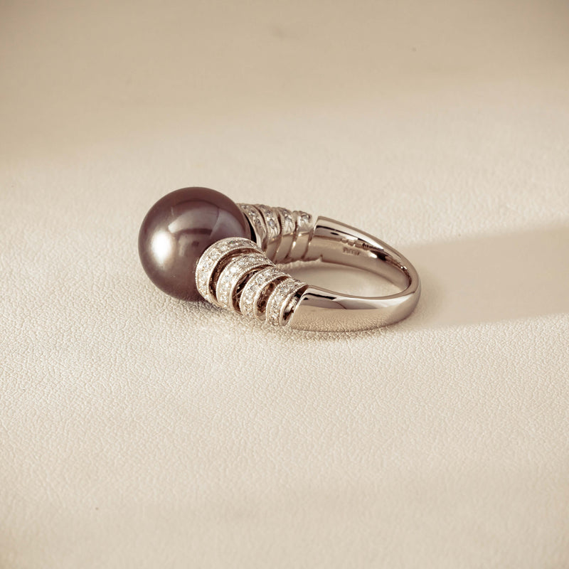 Deja Vu Platinum 13mm Black Pearl & Diamond Ring