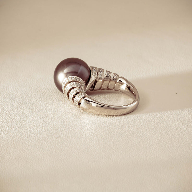 Deja Vu Platinum 13mm Black Pearl & Diamond Ring