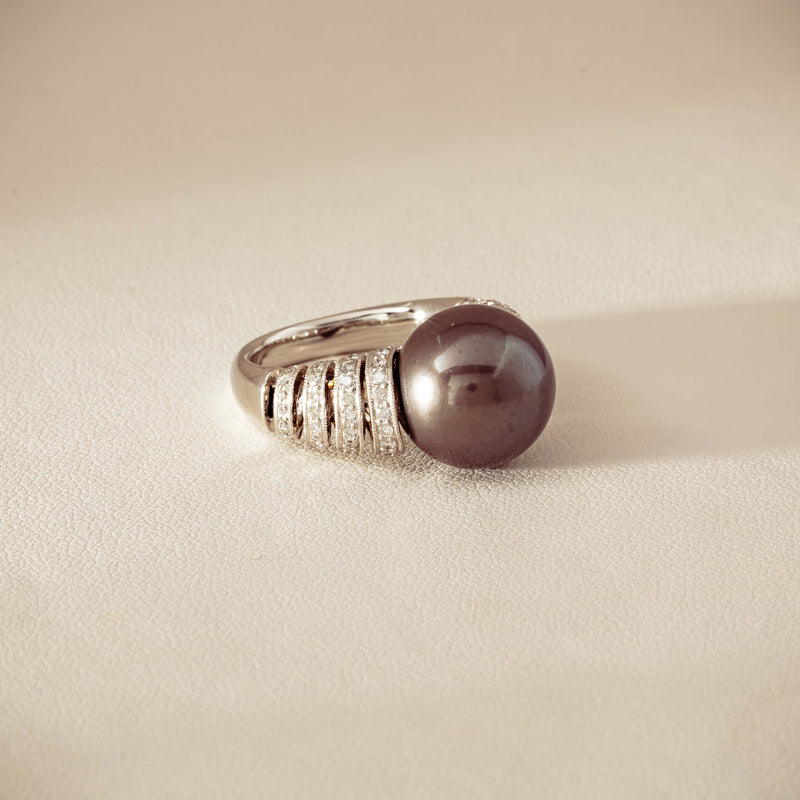 Deja Vu Platinum 13mm Black Pearl & Diamond Ring