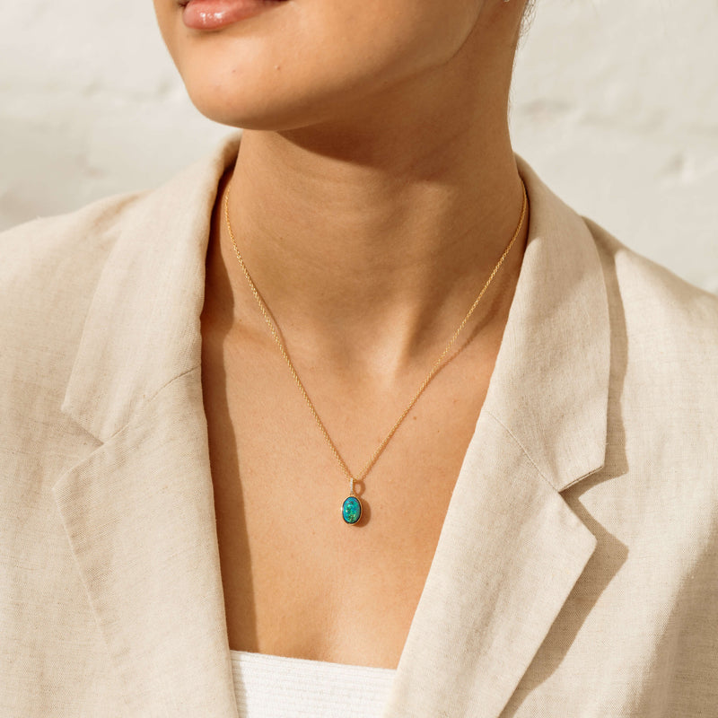 18ct Yellow Gold 2.09ct Opal & Diamond Pendant - Necklace - Walker & Hall