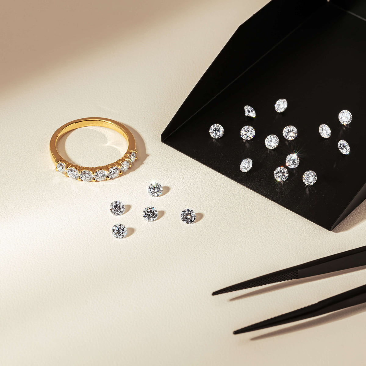 Natural diamond Panorama Ring and loose natural diamonds