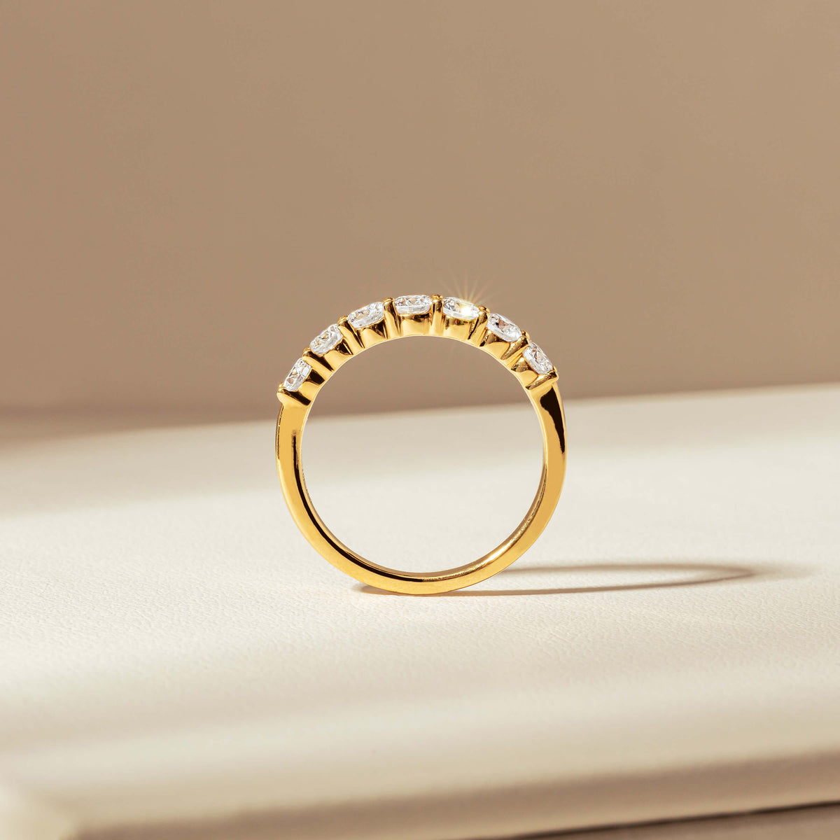 Side profile of natural diamond Panorama Ring