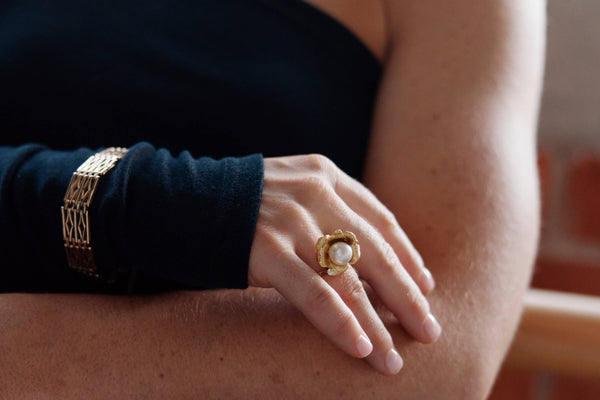 Model wearing Déjà Vu pearl ring