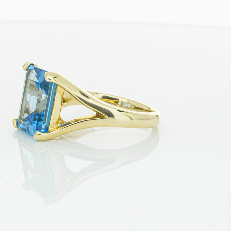 14ct Yellow Gold Blue Topaz Verona Ring-Ring-Walker & Hall