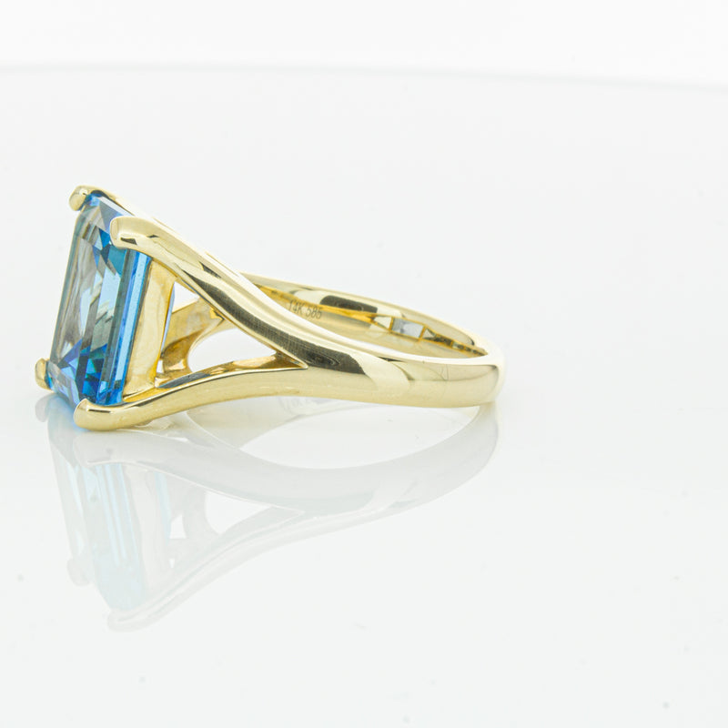 14ct Yellow Gold Blue Topaz Verona Ring-Ring-Walker & Hall
