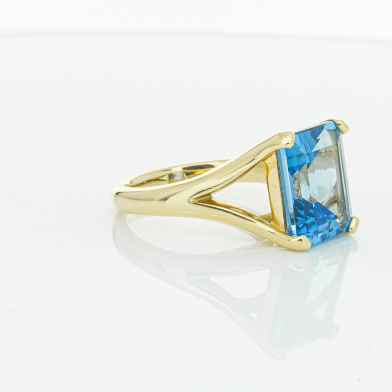 14ct Yellow Gold Blue Topaz Verona Ring-Ring-Walker & Hall