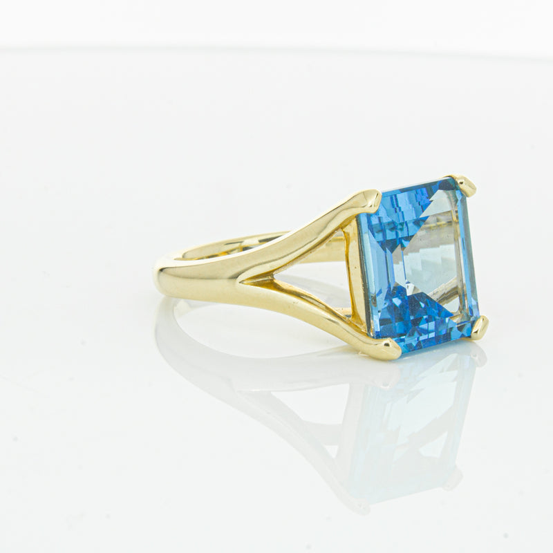 14ct Yellow Gold Blue Topaz Verona Ring-Ring-Walker & Hall